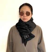 画像をギャラリービューアに読み込む, Paisley Down Muffler  [Black]
