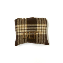 画像をギャラリービューアに読み込む, Check Down Muffler  [Brown]
